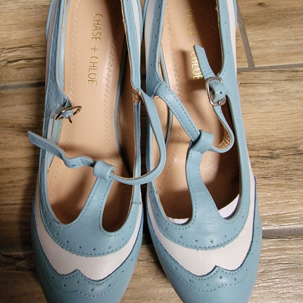 Women high heels, chase and chloe, white and light blue.